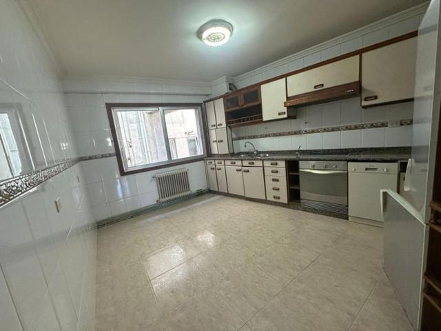 Piso en venta en Amés, Milladoiro photo 0