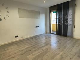 Piso en venta en Sant Vicenç dels Horts, Sant Vicenc Dels Horts photo 0