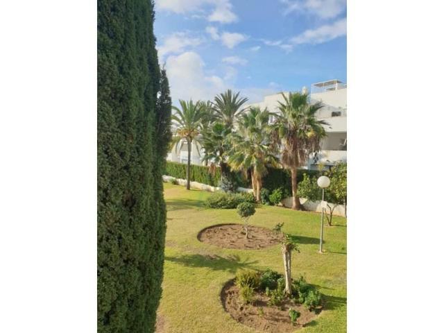 Apartamento en venta en Estepona, Paraiso-Barronal photo 0