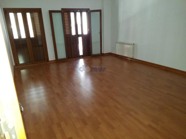 Piso en venta en Almendralejo, Centro - Zona Comercial photo 0