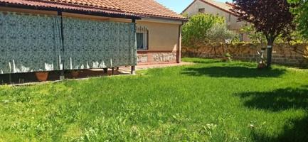 Chalet en venta en Novés, Urbanizaciones photo 0