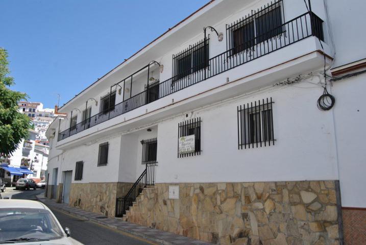 Casas de pueblo en venta en Cómpeta, Competa photo 0