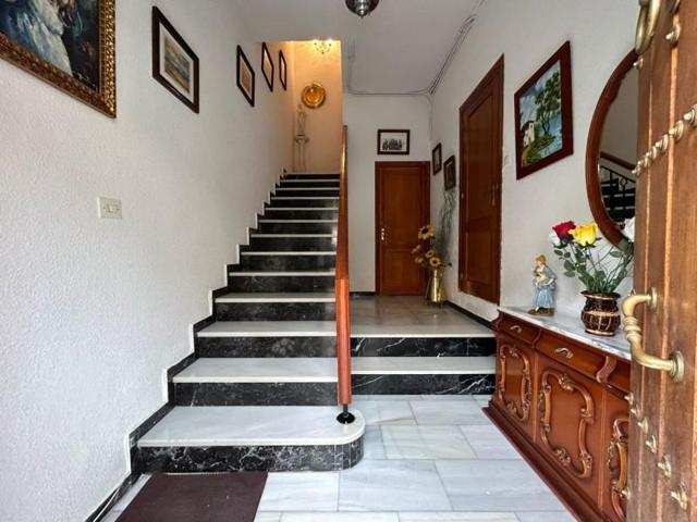 Casa en venta en Loja, Centro photo 0