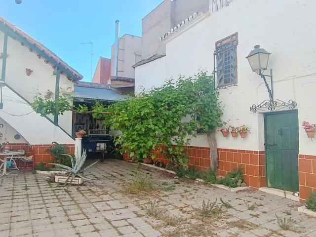 Casa en venta en Valdepeñas, Centro photo 0