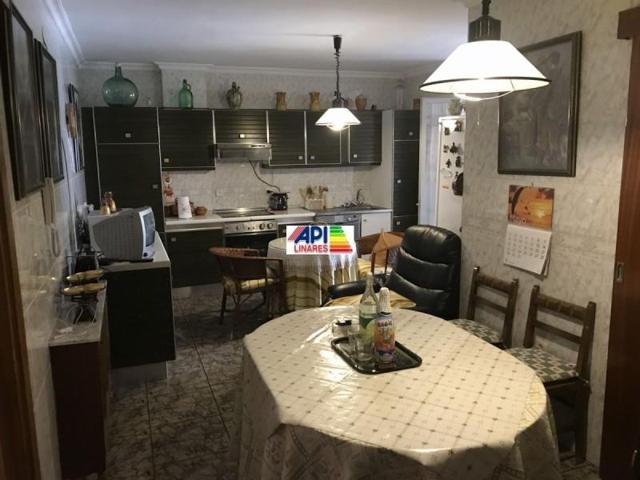 Piso en venta en Linares, Centro photo 0