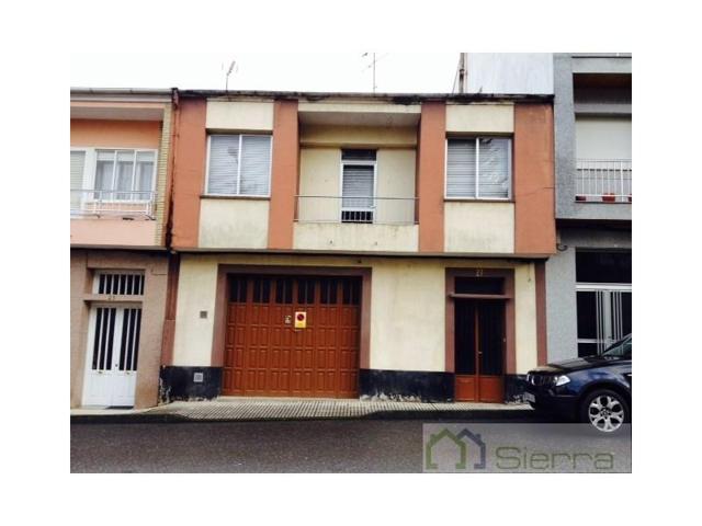 Casa en venta en Sarria photo 0