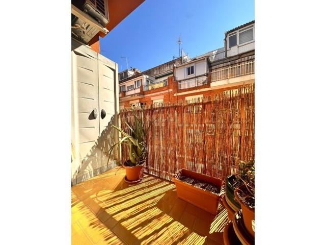 Piso en venta en Barcelona, El Carmel photo 0