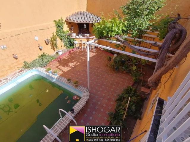 Casa en venta en Valdepeñas, Valdepenas photo 0