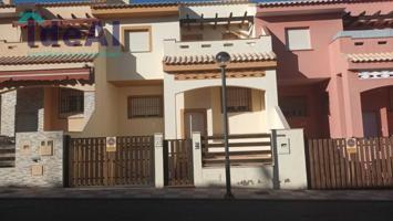 Adosada en venta en Almendralejo, Carretera De La Fuente Peri - Residencia photo 0
