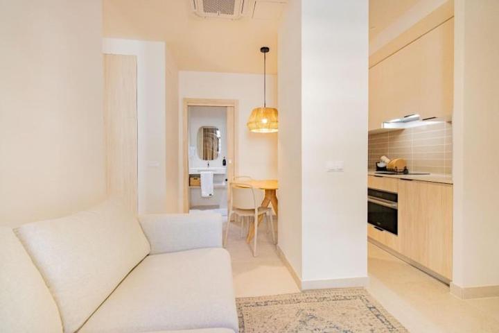 Apartamento en venta en Valencia, Albors photo 0