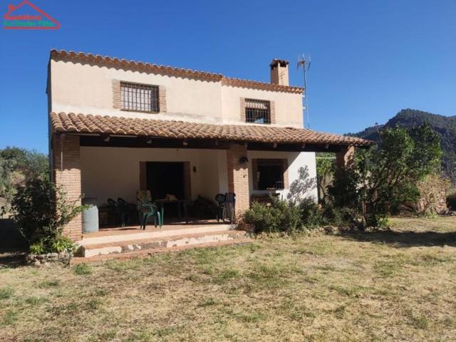 Casa con terreno en venta en Villacarrillo, Villacarrillo photo 0