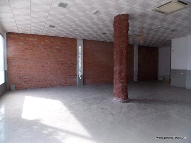 Local comercial en venta en Puente Genil, Centro photo 0