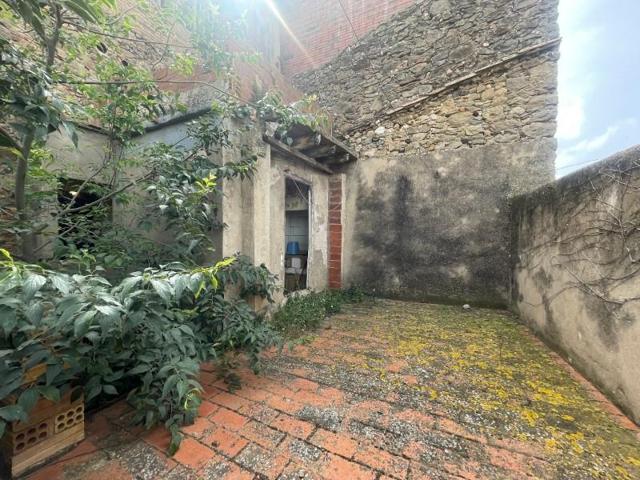 Casa en venta en Verges photo 0