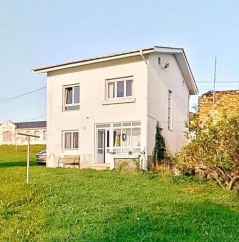 Casa en venta en Valdés, Luarca photo 0