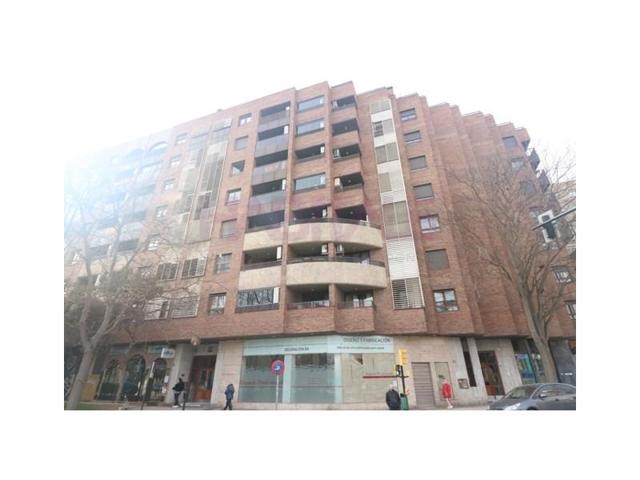 Piso en venta en Zaragoza photo 0