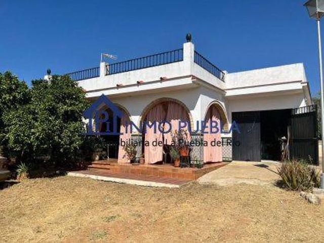 Chalet en venta en Coria del Río, Urbanizaciones photo 0