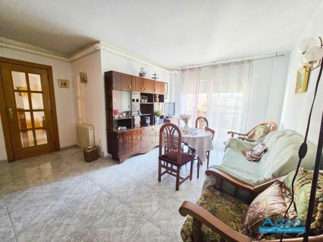 Piso en venta en Ripollet, Cruz Roja photo 0