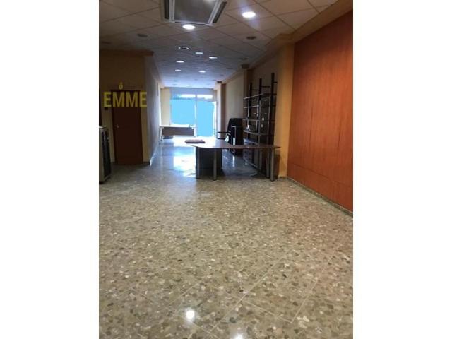 Local comercial en venta en Ronda photo 0