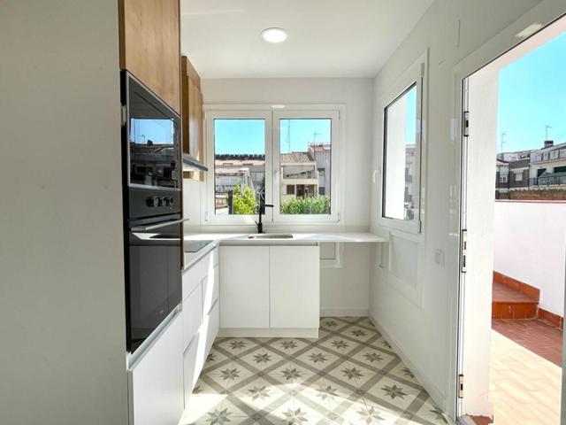 Piso en venta en Terrassa, ZONA ESCOLES photo 0