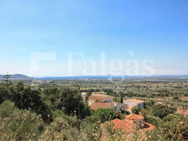 Terreno en venta en Palau-saverdera photo 0