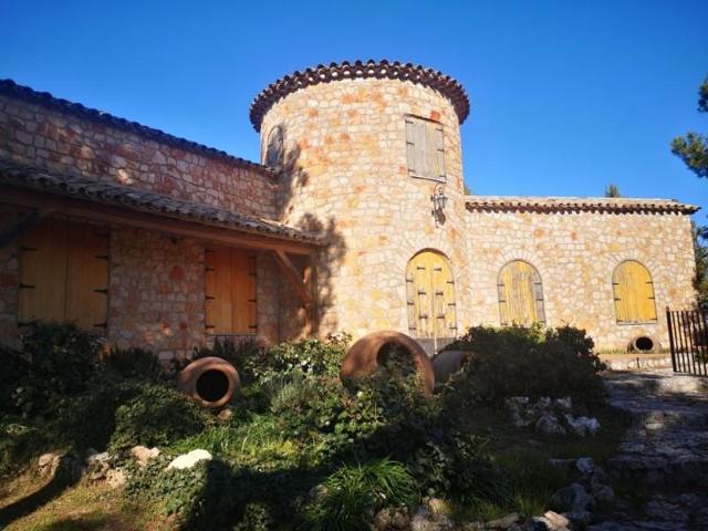 Chalet en venta en Huete, Huete photo 0