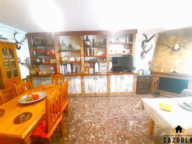 Casa en venta en Cazorla, Cazorla photo 0
