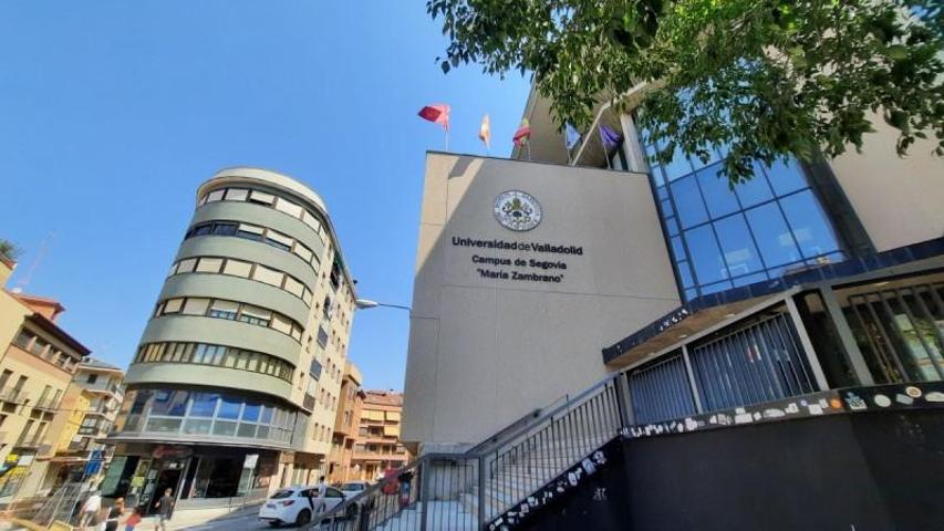 Duplex en venta en Segovia, Centro - Santa Eulalia photo 0