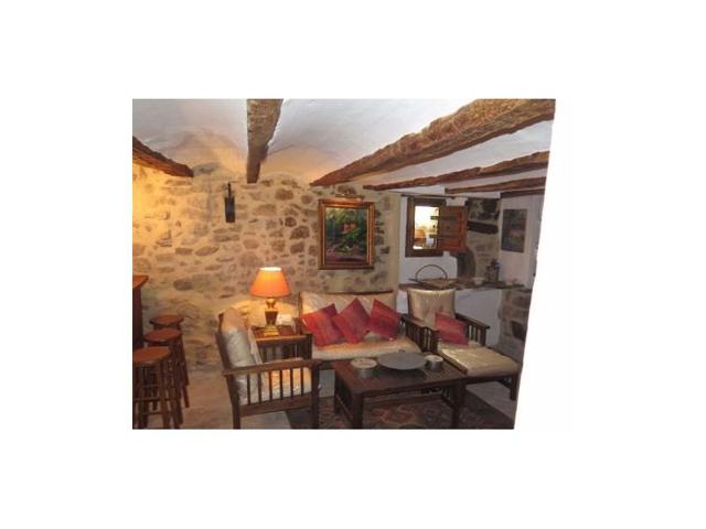 Casa en venta en Fuentes de Rubielos photo 0