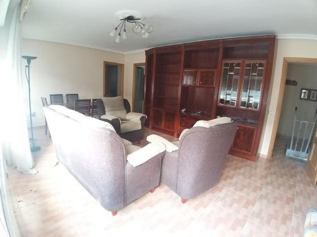 Piso en venta en Badajoz photo 0