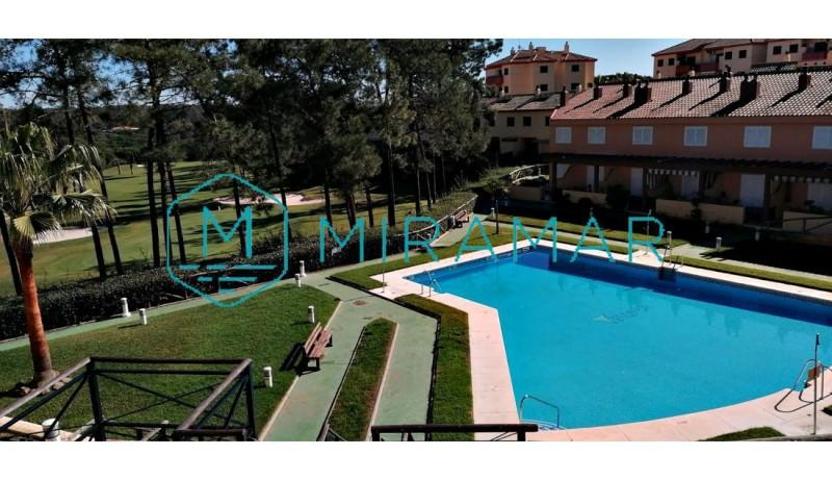 Adosada en venta en Lepe, Islantilla - Campo de Golf photo 0
