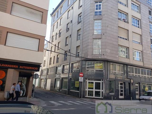 Local comercial en venta en Sarria, Centro photo 0