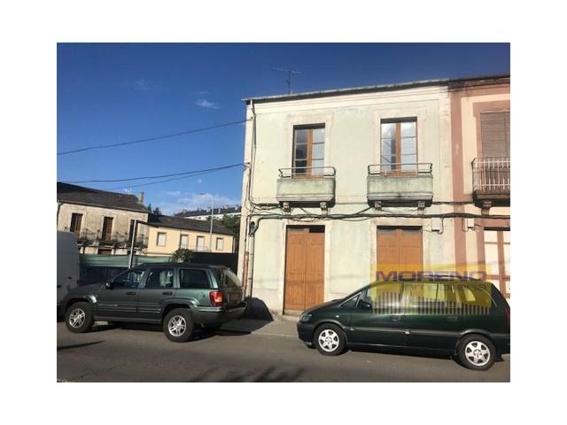 Casa en venta en Sarria, Centro photo 0