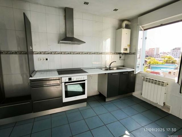 Piso en venta en Vitoria-Gasteiz, Vitoria-Gasteiz photo 0