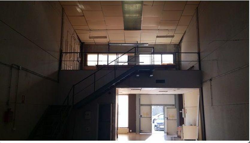 Nave industrial en venta en Sevilla, Polig. Industriales - El Pino photo 0