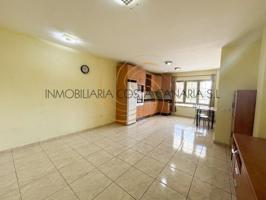 Piso en venta en Santa Lucía de Tirajana photo 0