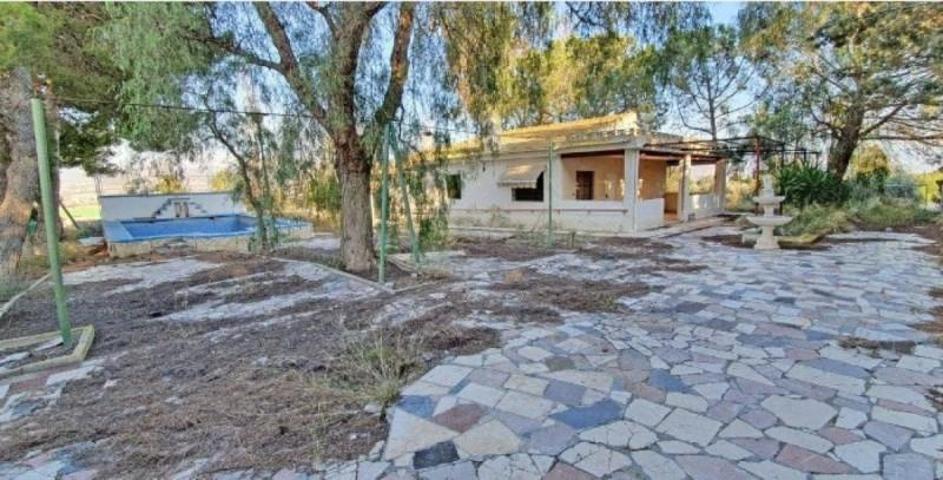 Chalet en venta en Elda, 03600 photo 0