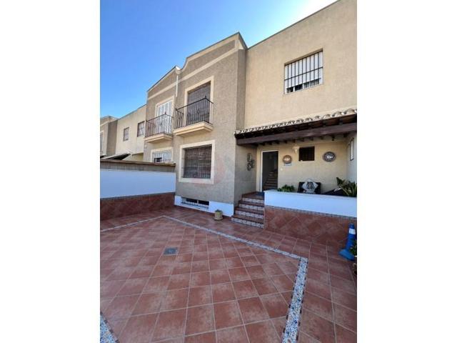 Casa en venta en Lebrija photo 0