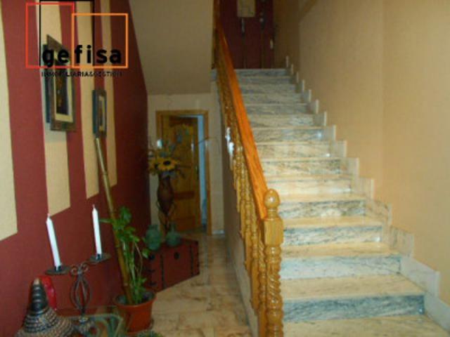 Casa en venta en Valdepeñas, Nuevo Valdepenas photo 0