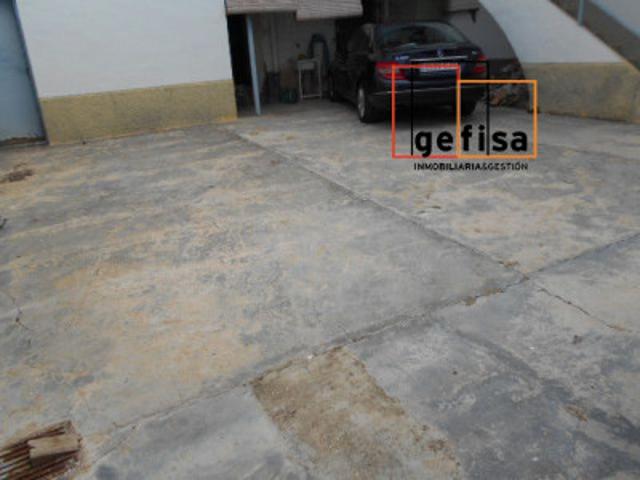 Casa en venta en Valdepeñas, Centro photo 0