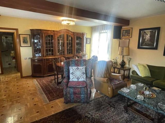 Piso en venta en Oviedo, Plaza de America photo 0