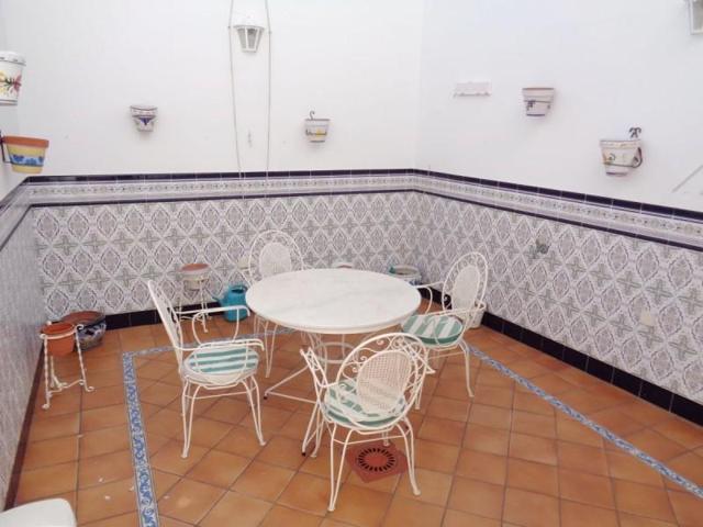 Casa en venta en Valdepeñas, Centro photo 0