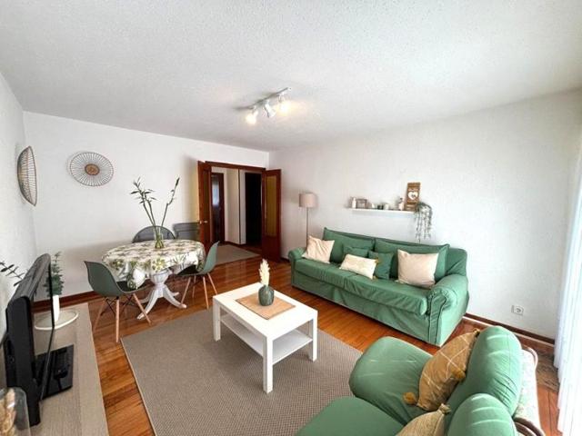 Piso en venta en Noja, Playa de Ris photo 0