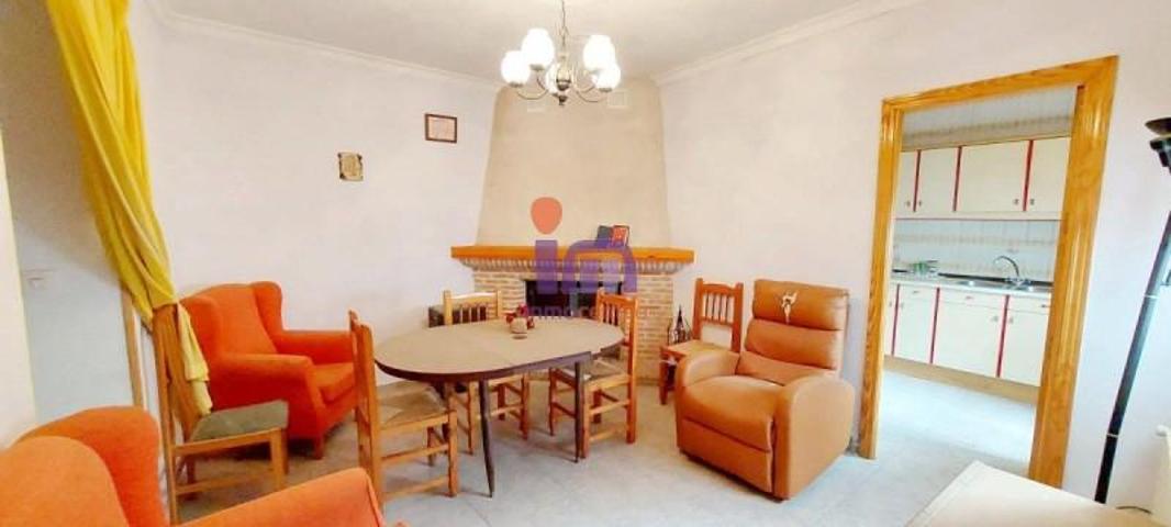 Casa en venta en Valdepeñas, Paseo de la Estacion photo 0