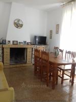 Chalet en venta en Carmona, Urbanizaciones photo 0