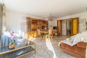 Piso en venta en Reus, Alta photo 0