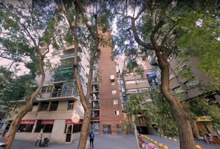 Piso en venta en Barcelona, Zona Franca photo 0