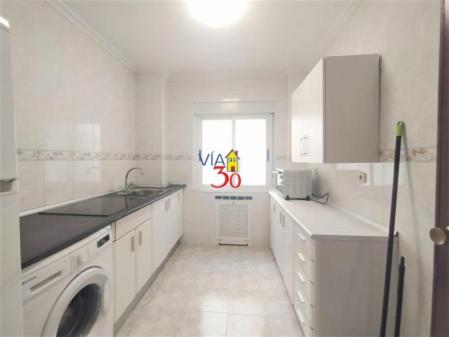 Piso en venta en Salamanca, Plaza - de Toros photo 0