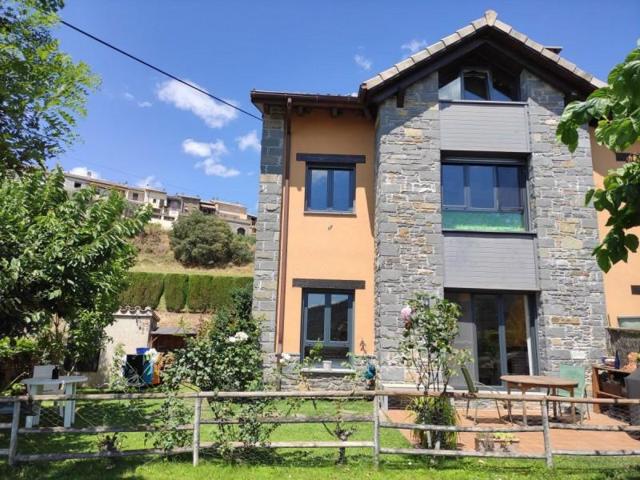 Adosada en venta en Foradada del Toscar, Fueva (La) photo 0