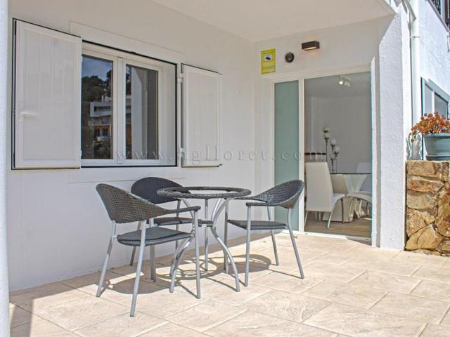 Bungalow en venta en Lloret de Mar, Canyelles photo 0