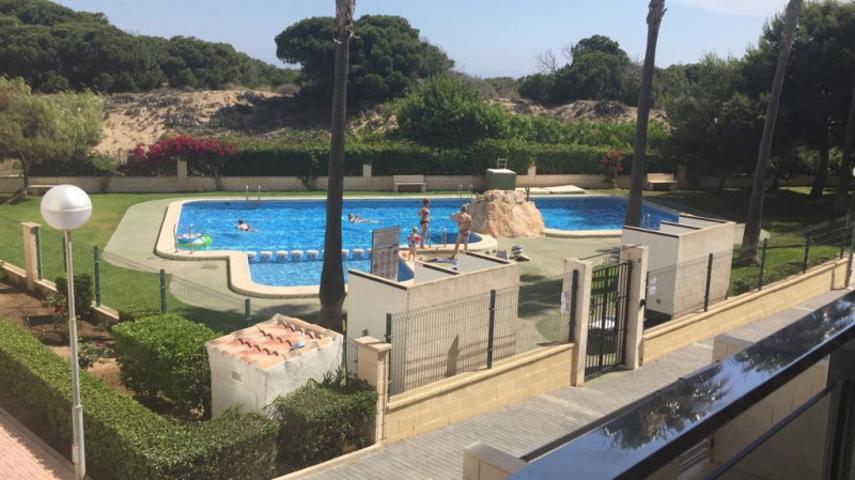 Apartamento en venta en Torrevieja, La Mata photo 0